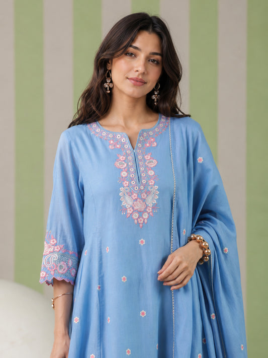 Women wearing Bluauraa Tunic/Kurti/Tops