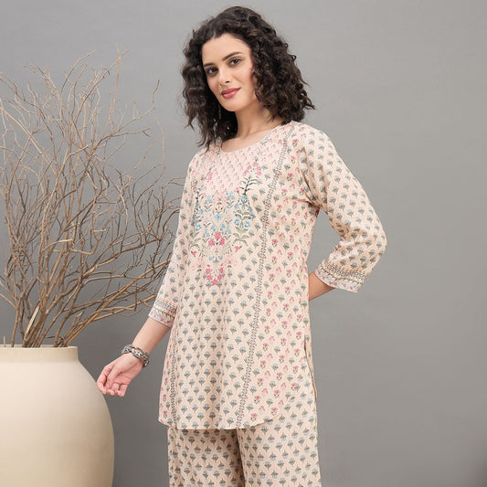 Women wearing Bluauraa Tunic/Kurti/Tops