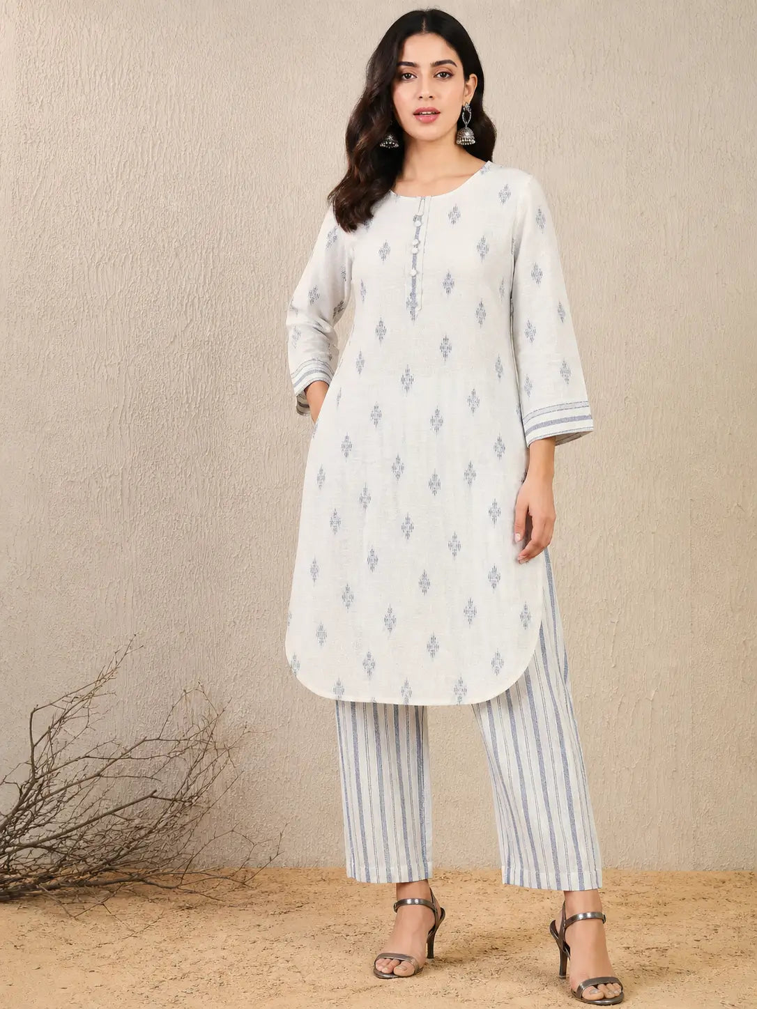 Women wearing Bluauraa Tunic/Kurti/Tops