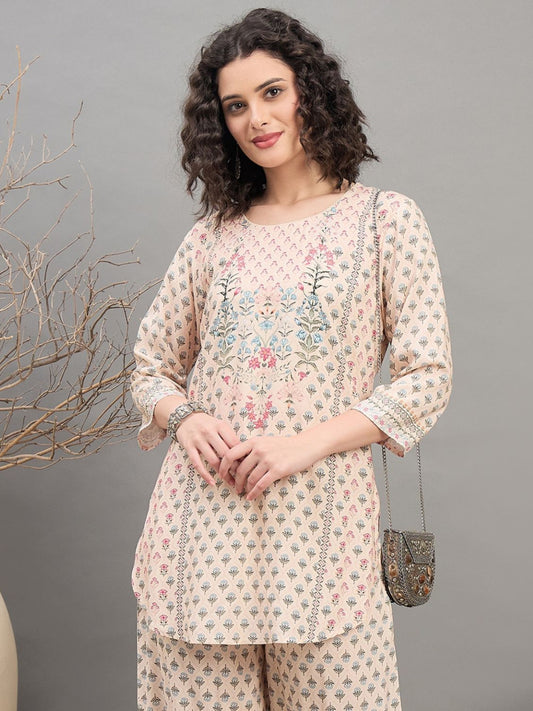Women wearing Bluauraa Tunic/Kurti/Tops