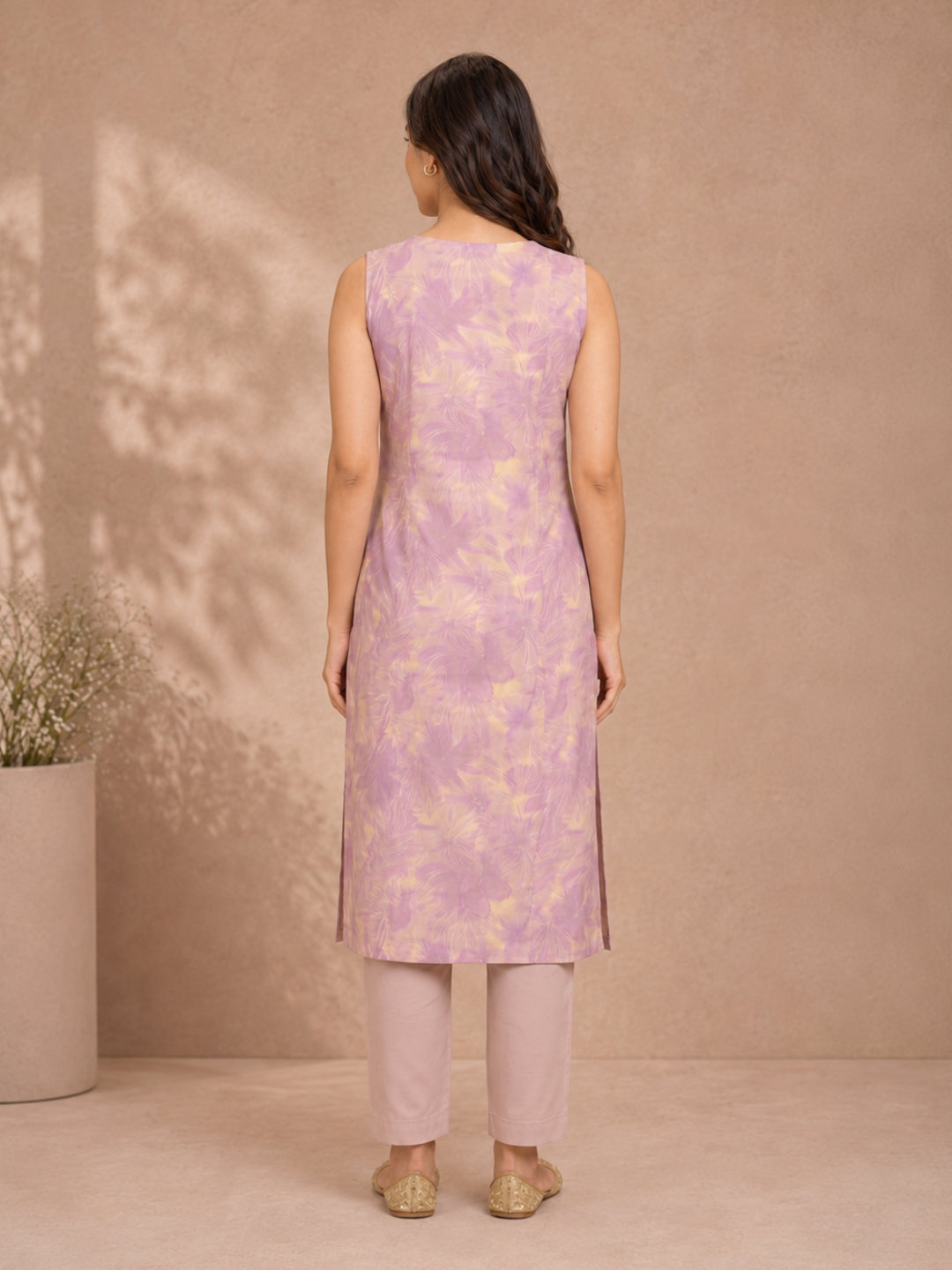 Peach Floral Sleeveless Kurti and Pant Set - BluAuraa