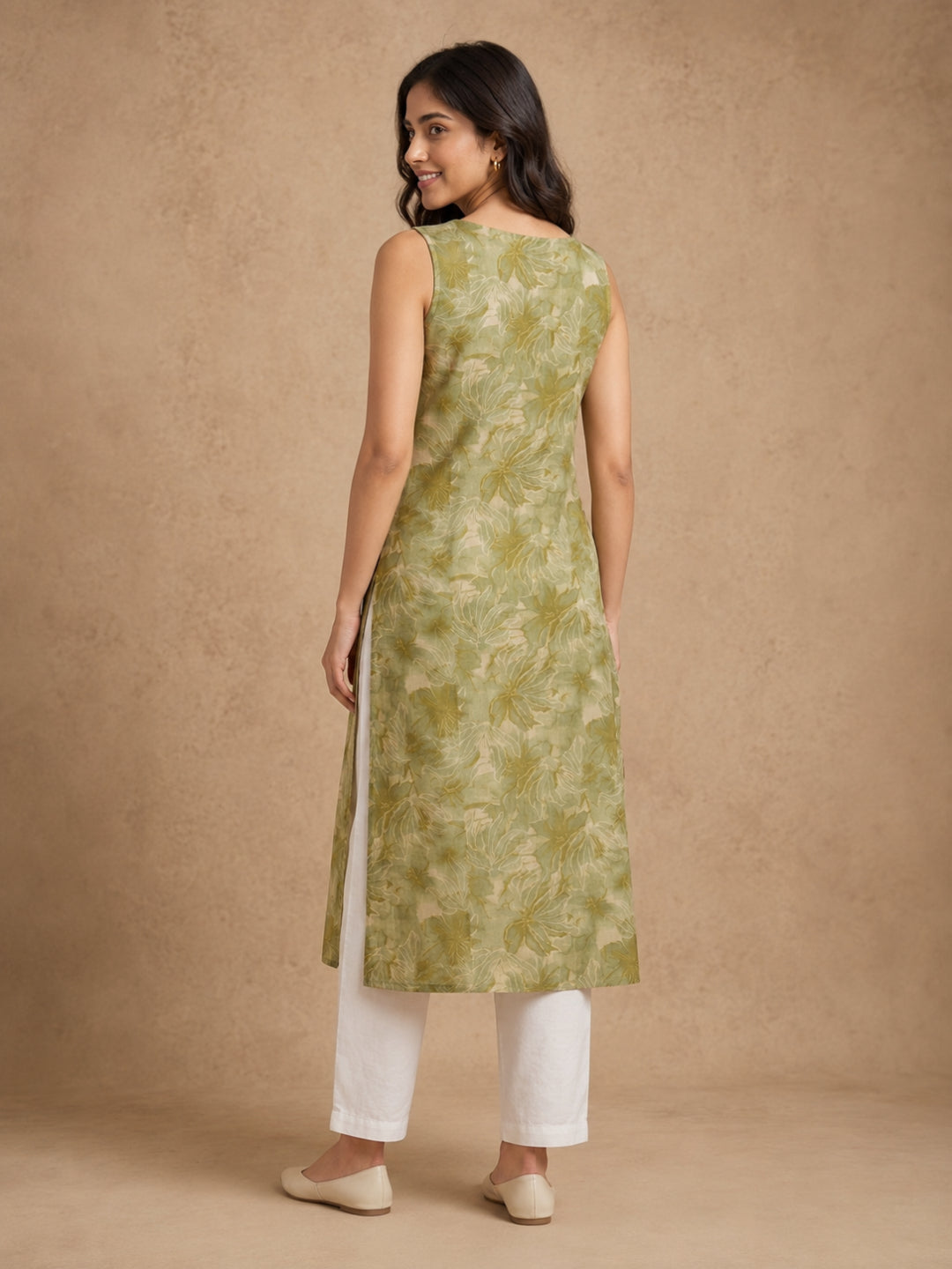 Green Floral Sleeveless Kurti - BluAuraa