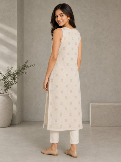 Sleeveless Kurti with Golden Butti - BluAuraa