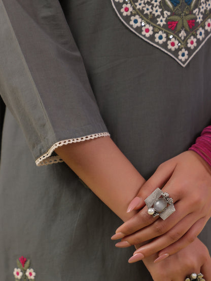Women wearing Bluauraa Tunic/Kurti/Tops