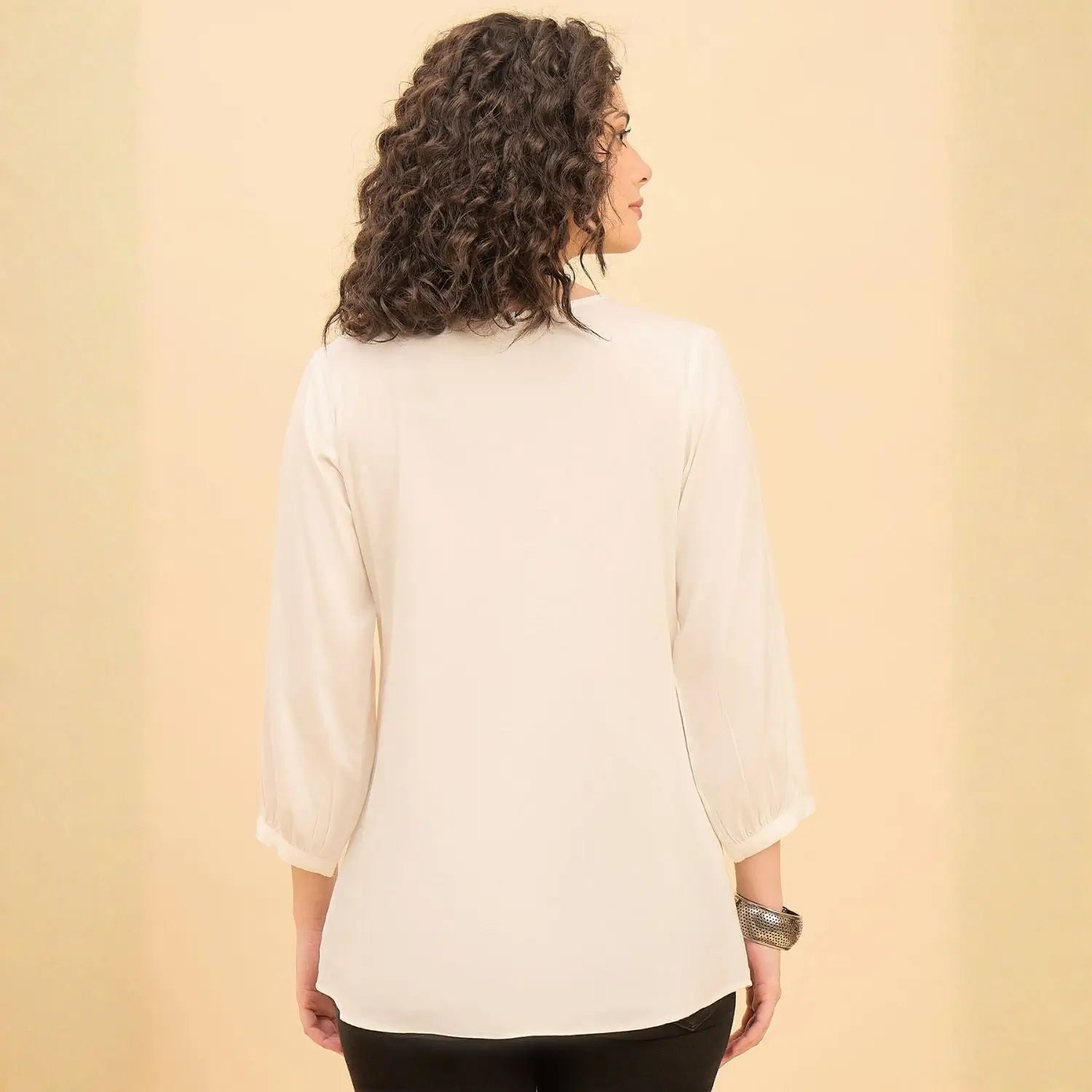 Women wearing Bluauraa Tunic/Kurti/Tops