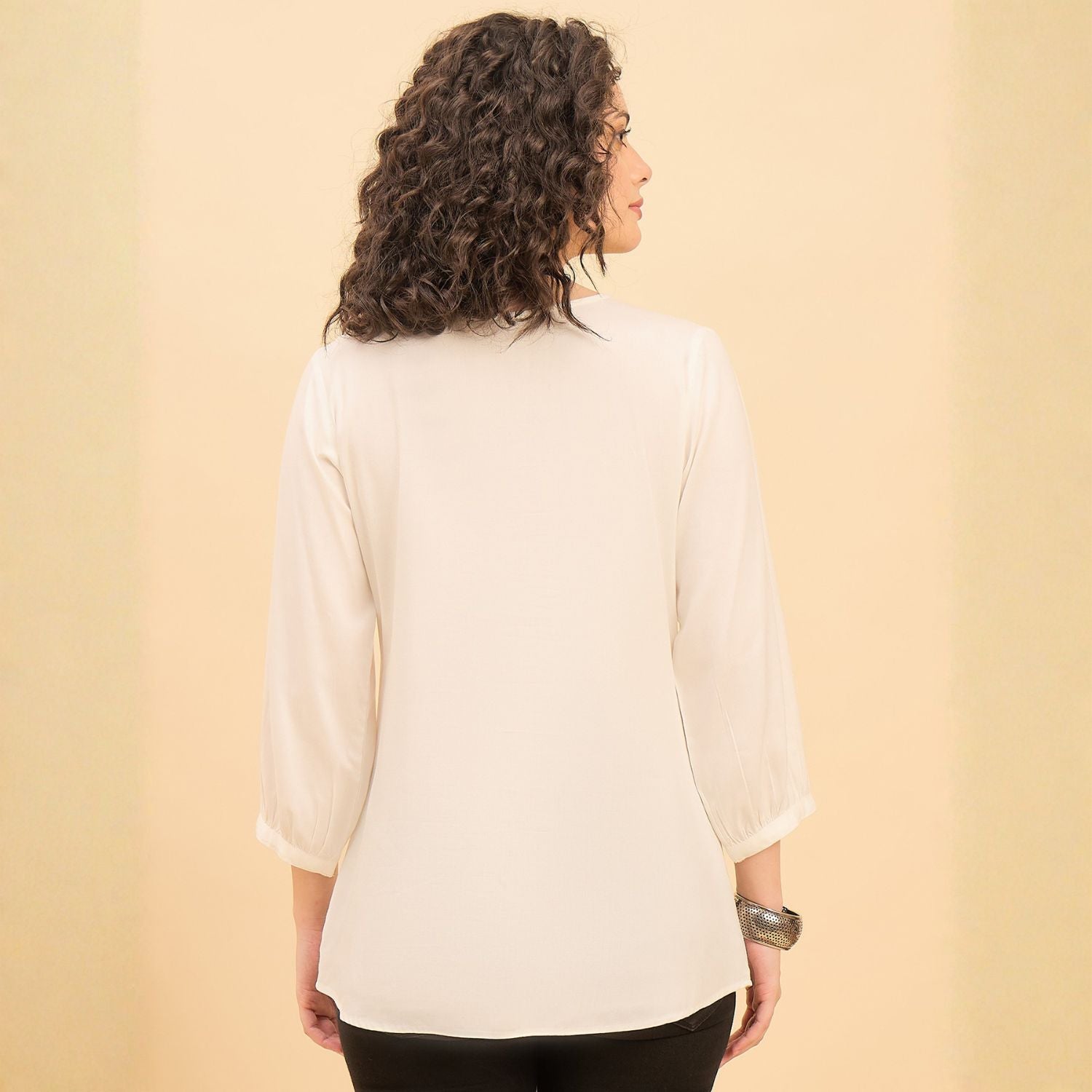 Women wearing Bluauraa Tunic/Kurti/Tops
