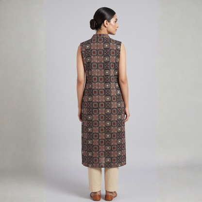 Women wearing Bluauraa Tunic/Kurti/Tops
