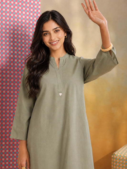Women wearing Bluauraa Tunic/Kurti/Tops