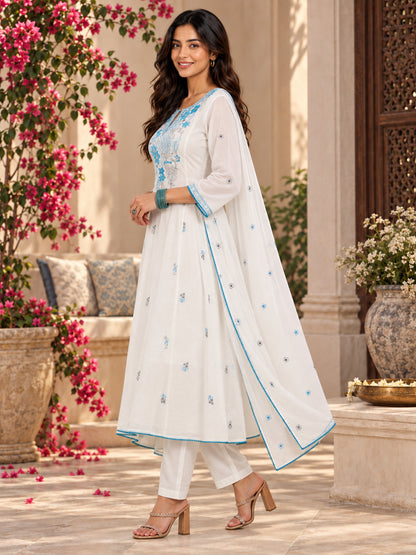 Women wearing Bluauraa Tunic/Kurti/Tops