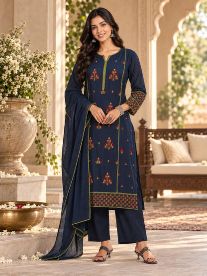 Women wearing Bluauraa Tunic/Kurti/Tops