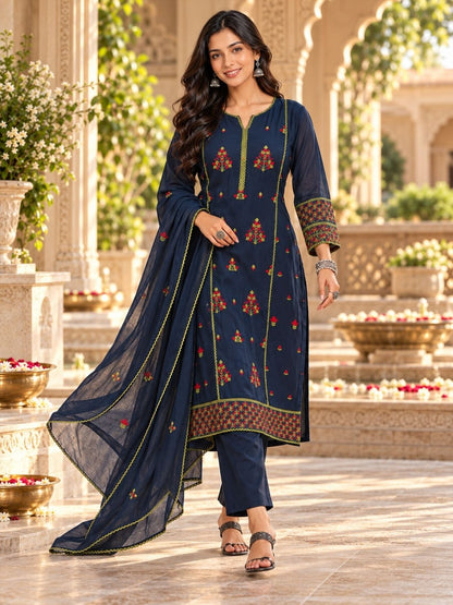Women wearing Bluauraa Tunic/Kurti/Tops