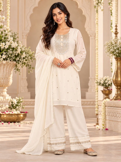 Women wearing Bluauraa Tunic/Kurti/Tops