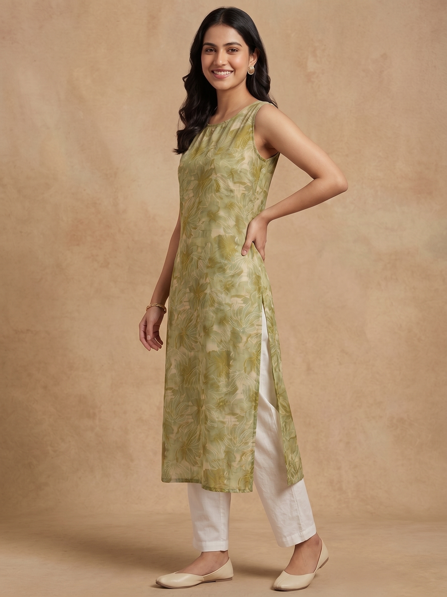 Women wearing Bluauraa Tunic/Kurti/Tops