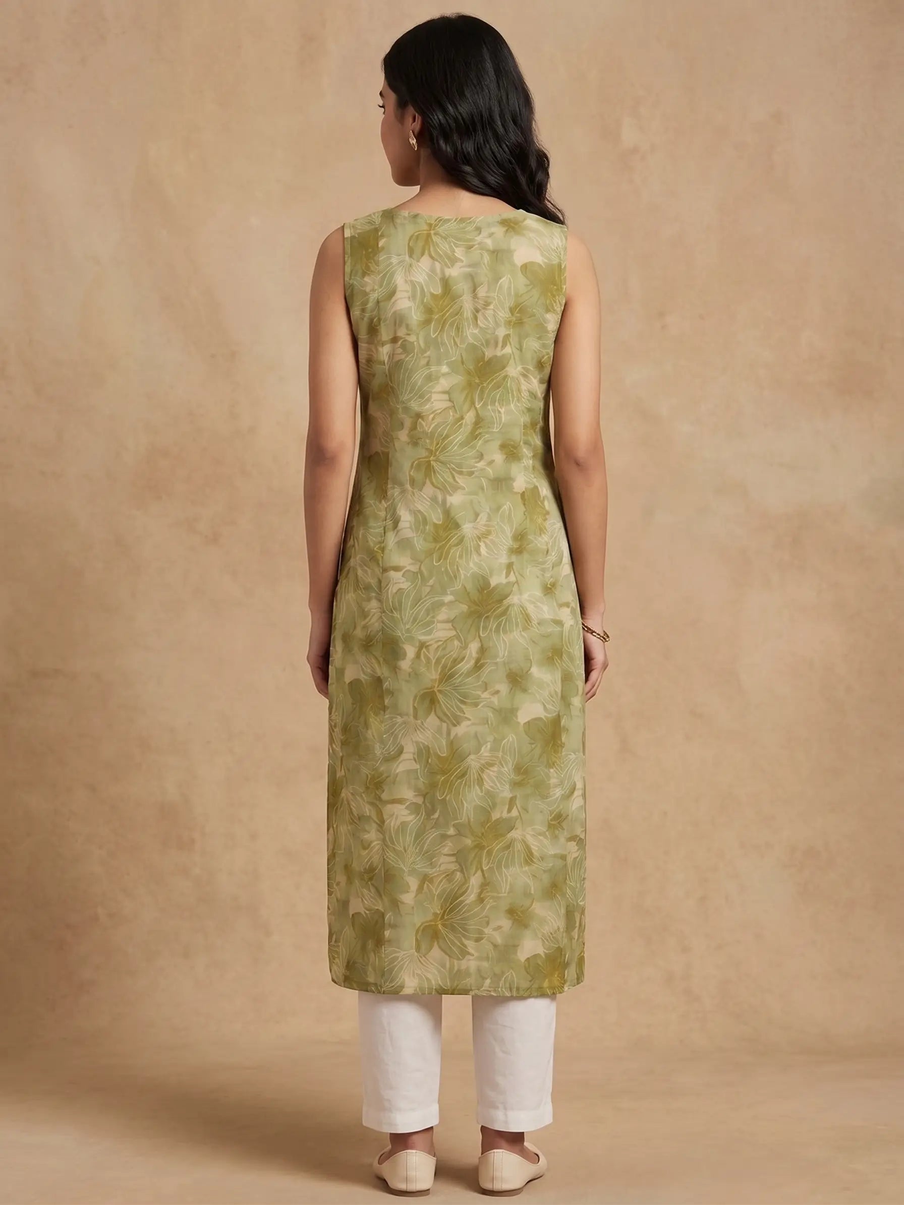 Women wearing Bluauraa Tunic/Kurti/Tops