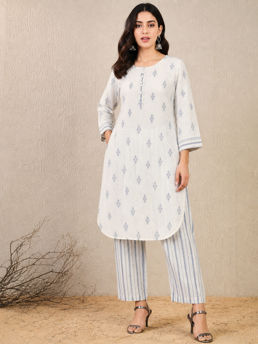 Women wearing Bluauraa Tunic/Kurti/Tops