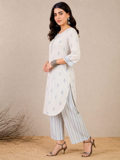 Women wearing Bluauraa Tunic/Kurti/Tops
